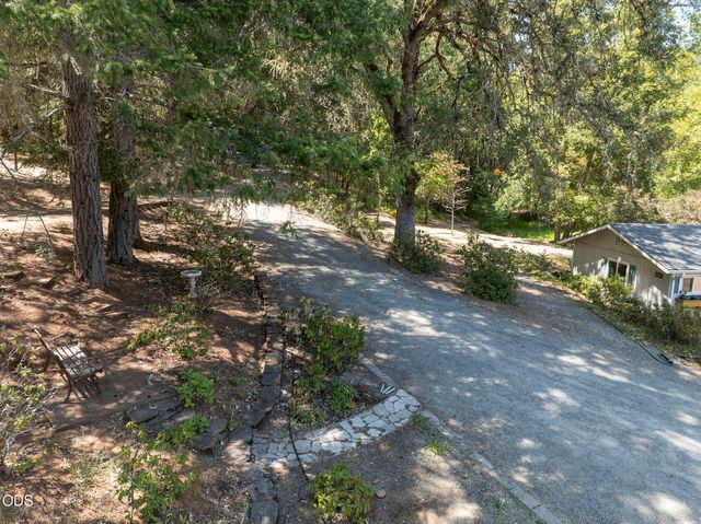5195 Riverbanks Road, Grants Pass, OR 97527