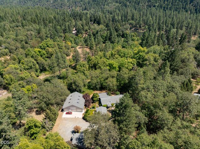 5195 Riverbanks Road, Grants Pass, OR 97527