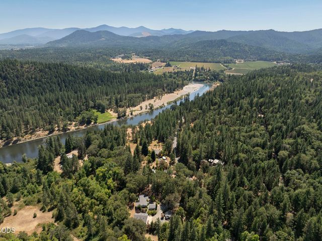 5195 Riverbanks Road, Grants Pass, OR 97527