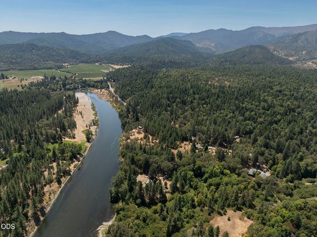 5195 Riverbanks Road, Grants Pass, OR 97527