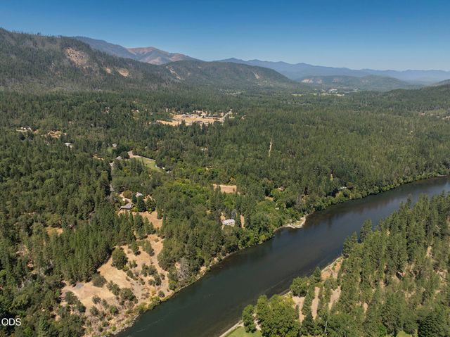 5195 Riverbanks Road, Grants Pass, OR 97527