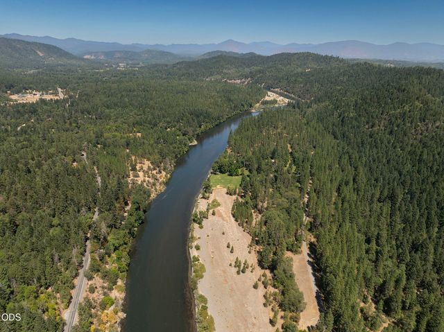 5195 Riverbanks Road, Grants Pass, OR 97527