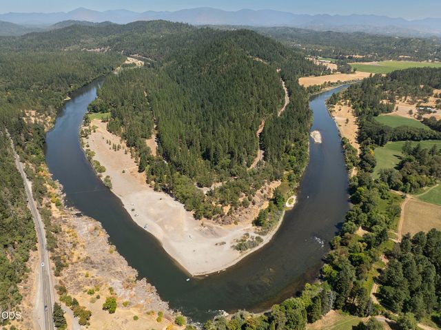 5195 Riverbanks Road, Grants Pass, OR 97527
