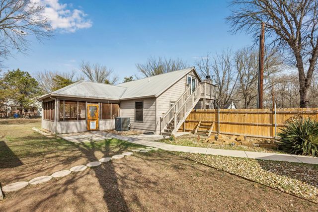114 Upola CT, Bastrop, TX 78602