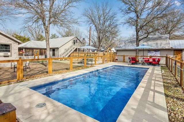 114 Upola CT, Bastrop, TX 78602