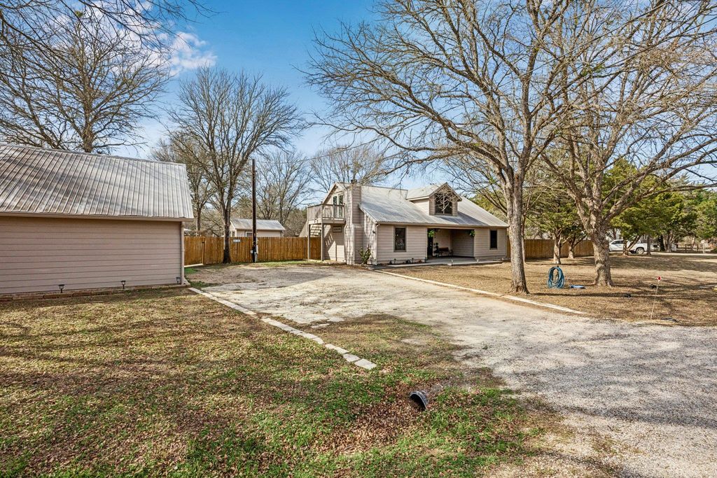 114 Upola CT, Bastrop, TX 78602