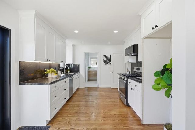 368 Flora Vista Avenue, Sunnyvale, CA 94086