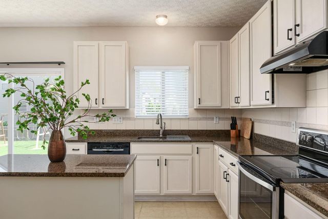 4446 Braithway Street, Hilliard, OH 43026