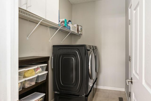 4446 Braithway Street, Hilliard, OH 43026