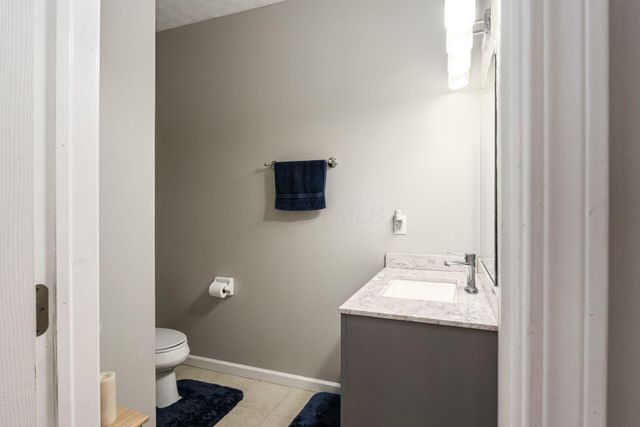 4446 Braithway Street, Hilliard, OH 43026