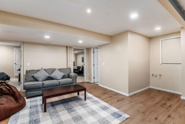 4446 Braithway Street, Hilliard, OH 43026