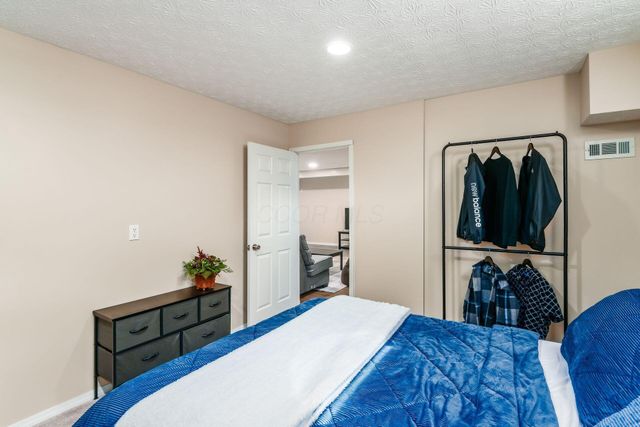 4446 Braithway Street, Hilliard, OH 43026