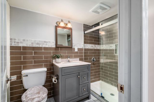 4446 Braithway Street, Hilliard, OH 43026