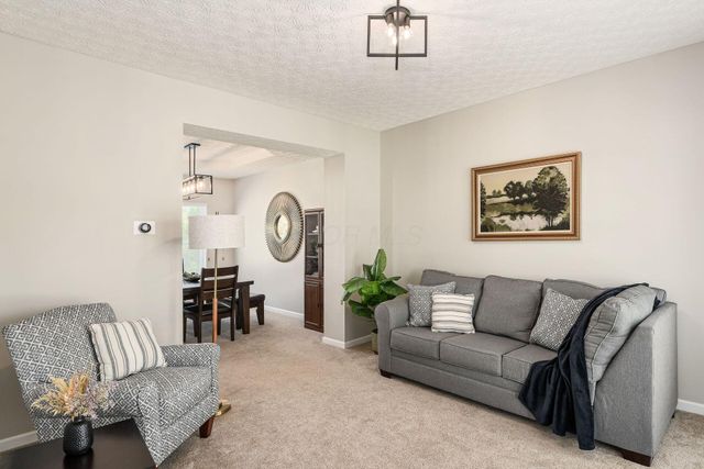 4446 Braithway Street, Hilliard, OH 43026