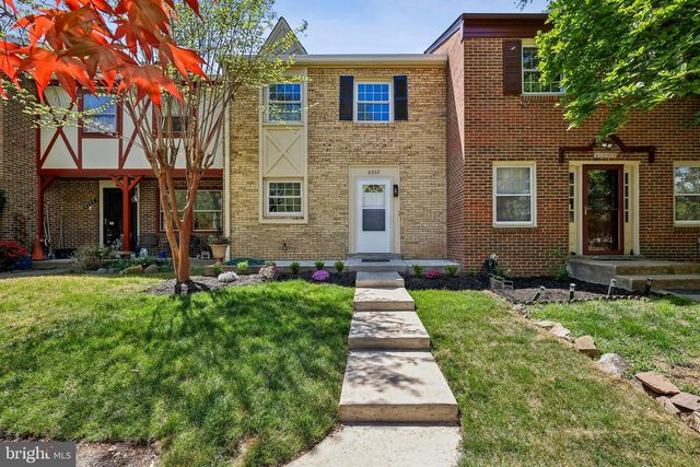 6302 PADDINGTON LN, Centreville, VA 20120