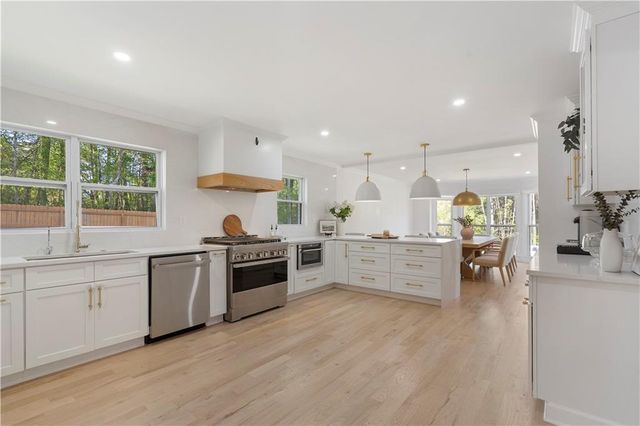 403 Rockbridge Road SW, Lilburn, GA 30047