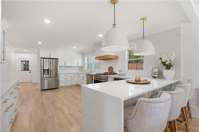 403 Rockbridge Road SW, Lilburn, GA 30047