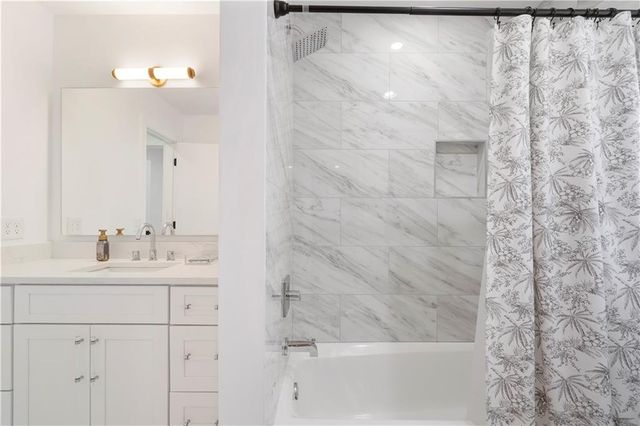 403 Rockbridge Road SW, Lilburn, GA 30047