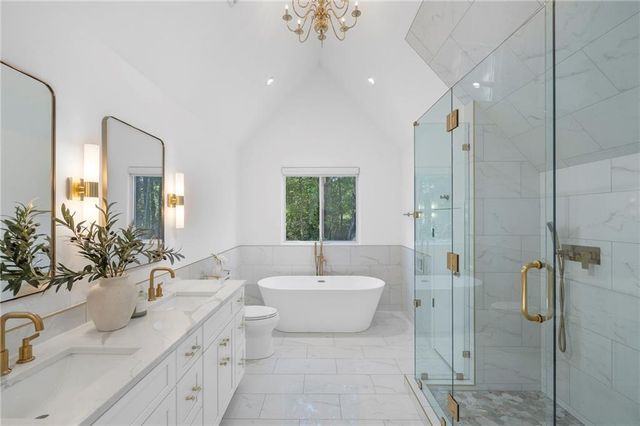 403 Rockbridge Road SW, Lilburn, GA 30047