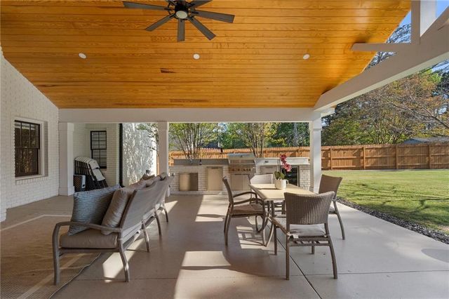 403 Rockbridge Road SW, Lilburn, GA 30047