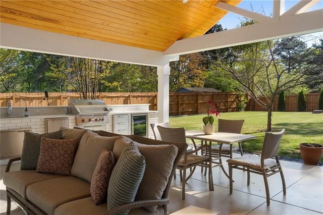 403 Rockbridge Road SW, Lilburn, GA 30047