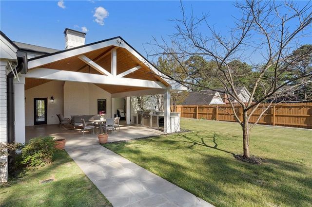 403 Rockbridge Road SW, Lilburn, GA 30047