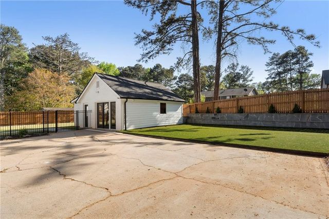 403 Rockbridge Road SW, Lilburn, GA 30047