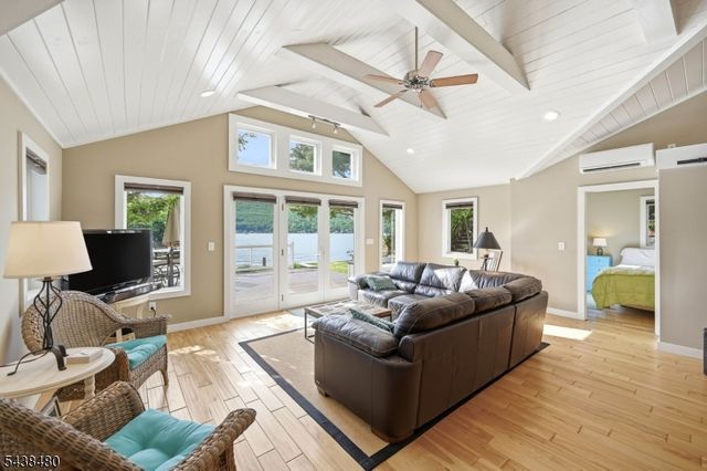 53 Shore Ave, Greenwood Lake, NY 10925