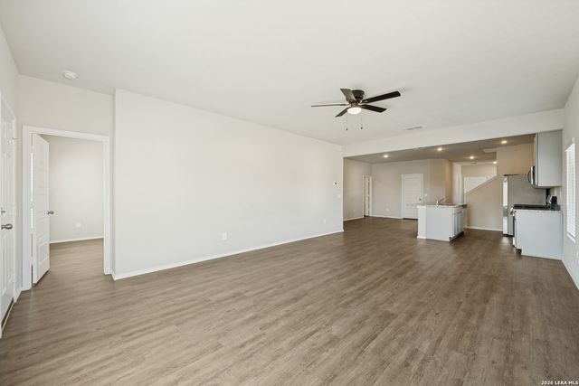 2074 Palmer Pl, San Antonio, TX 78109