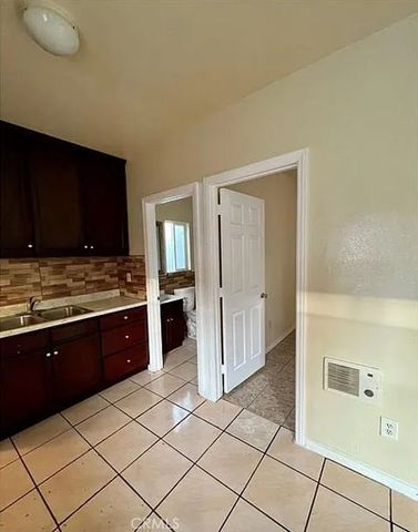 1336 W 109 Street, Los Angeles, CA 90044