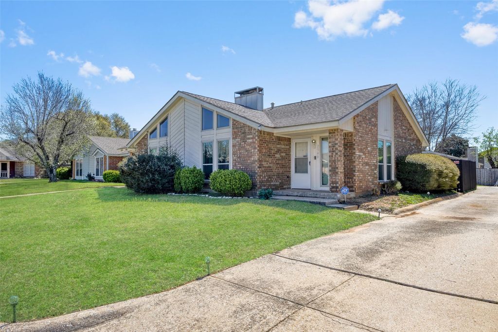 2540 Indigo Lane, Arlington, TX 76015