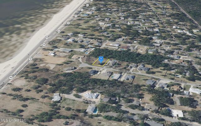 119 Victoria Lane, Pass Christian, MS 39571