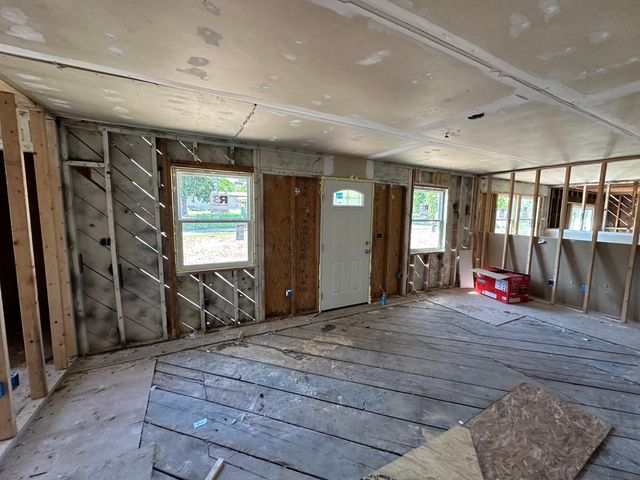 357 Mine 18 Road, Stearns, KY 42647