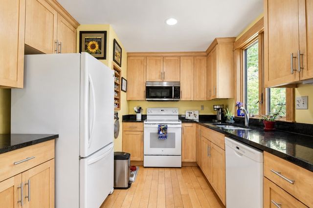 1123 Snipe Ireland Road, Richmond, VT 05477