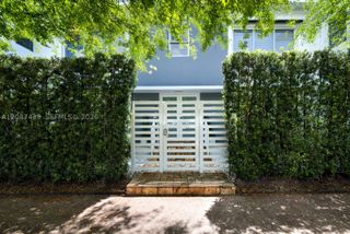 3909 Garden Ave, Miami Beach, FL 33140