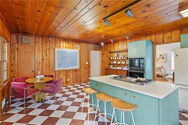 647 Willivee Drive, Decatur, GA 30033