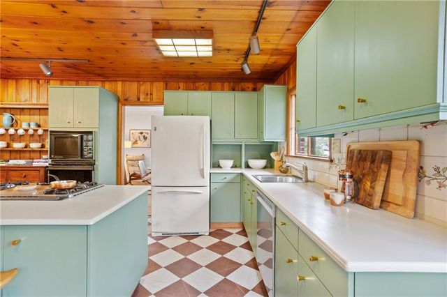 647 Willivee Drive, Decatur, GA 30033