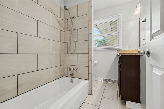 5699 Lamplighter Lane, Kalamazoo, MI 49009