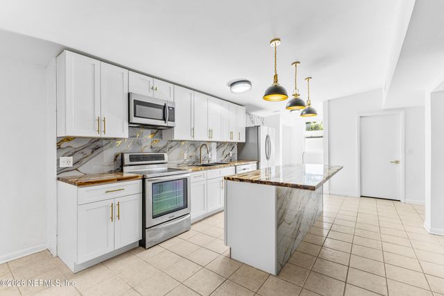 160 RIVER Drive, East Palatka, FL 32131