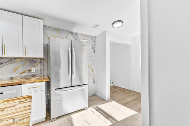 160 RIVER Drive, East Palatka, FL 32131