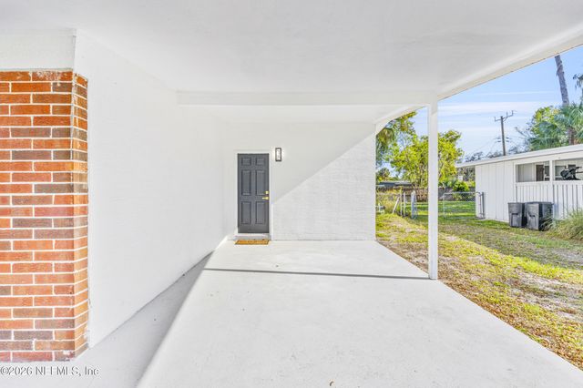 160 RIVER Drive, East Palatka, FL 32131