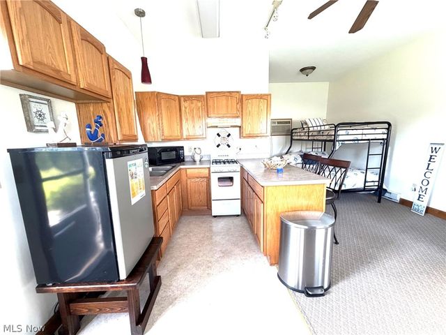 4881 Fess Drive, Geneva On The Lake, OH 44041