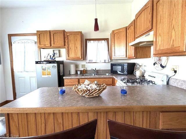 4881 Fess Drive, Geneva On The Lake, OH 44041