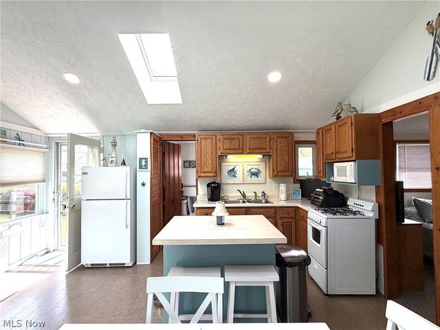 4881 Fess Drive, Geneva On The Lake, OH 44041