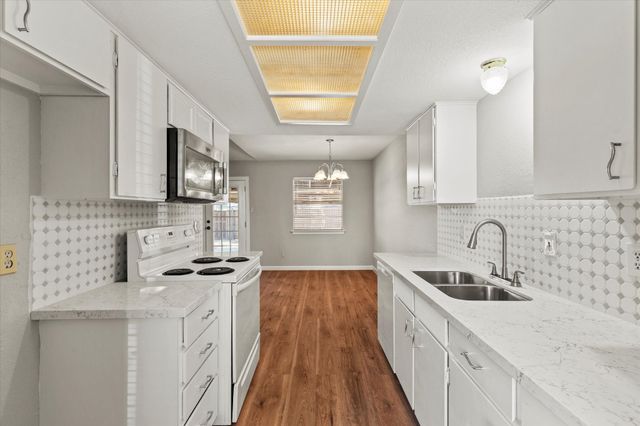 900 Wandering Way Drive, Allen, TX 75002