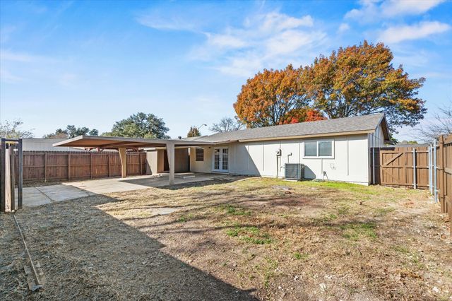 900 Wandering Way Drive, Allen, TX 75002