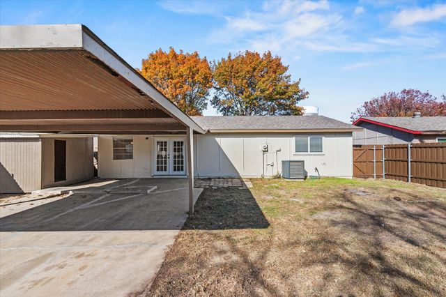 900 Wandering Way Drive, Allen, TX 75002