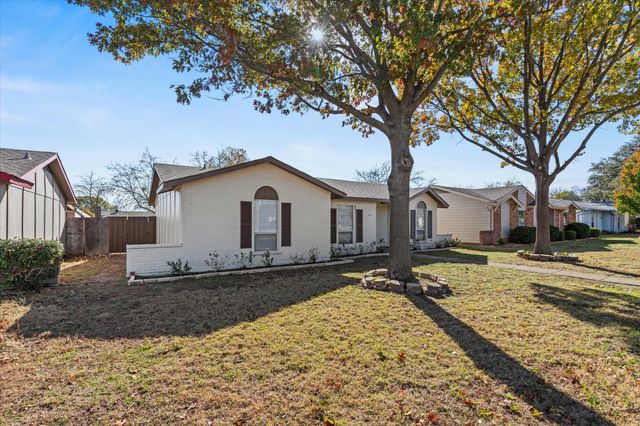 900 Wandering Way Drive, Allen, TX 75002