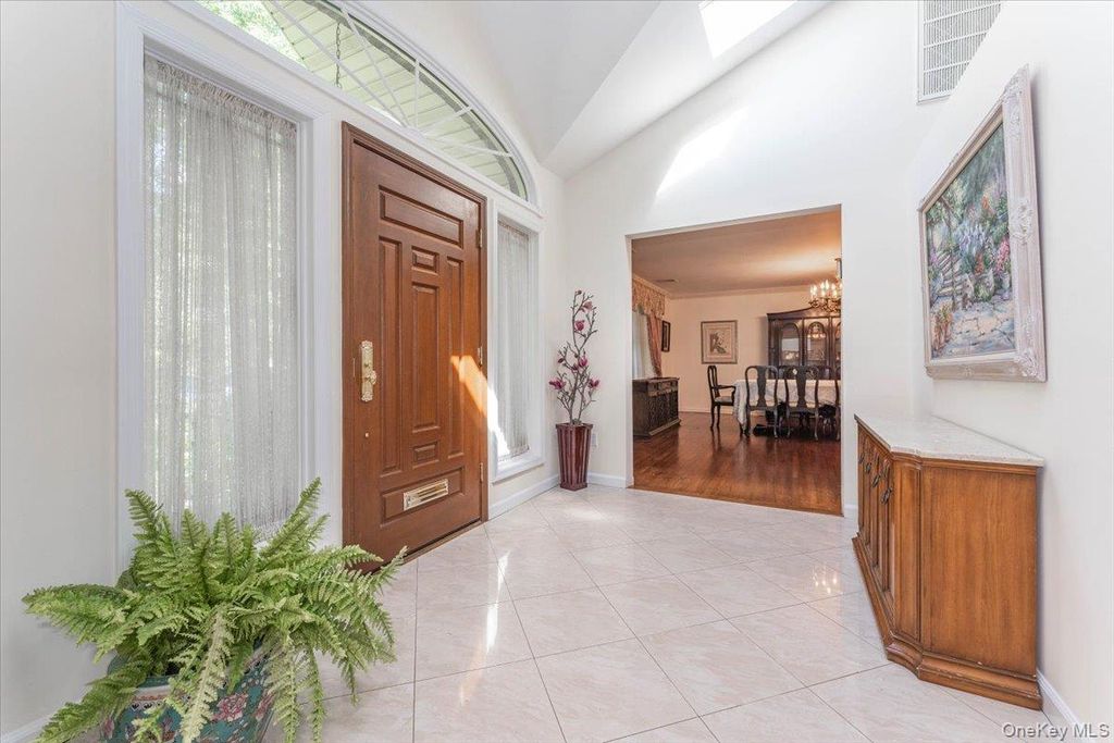 899 Green Place, Woodmere, NY 11598 — photo 3