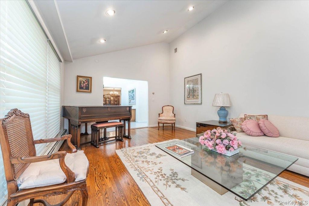 899 Green Place, Woodmere, NY 11598 — photo 5